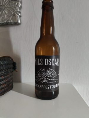 Läs mer om artikeln Nils Oscar Kokkaffestouten betyg 7.2