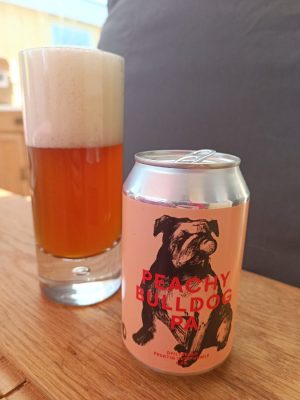 Läs mer om artikeln Peachy Bulldog