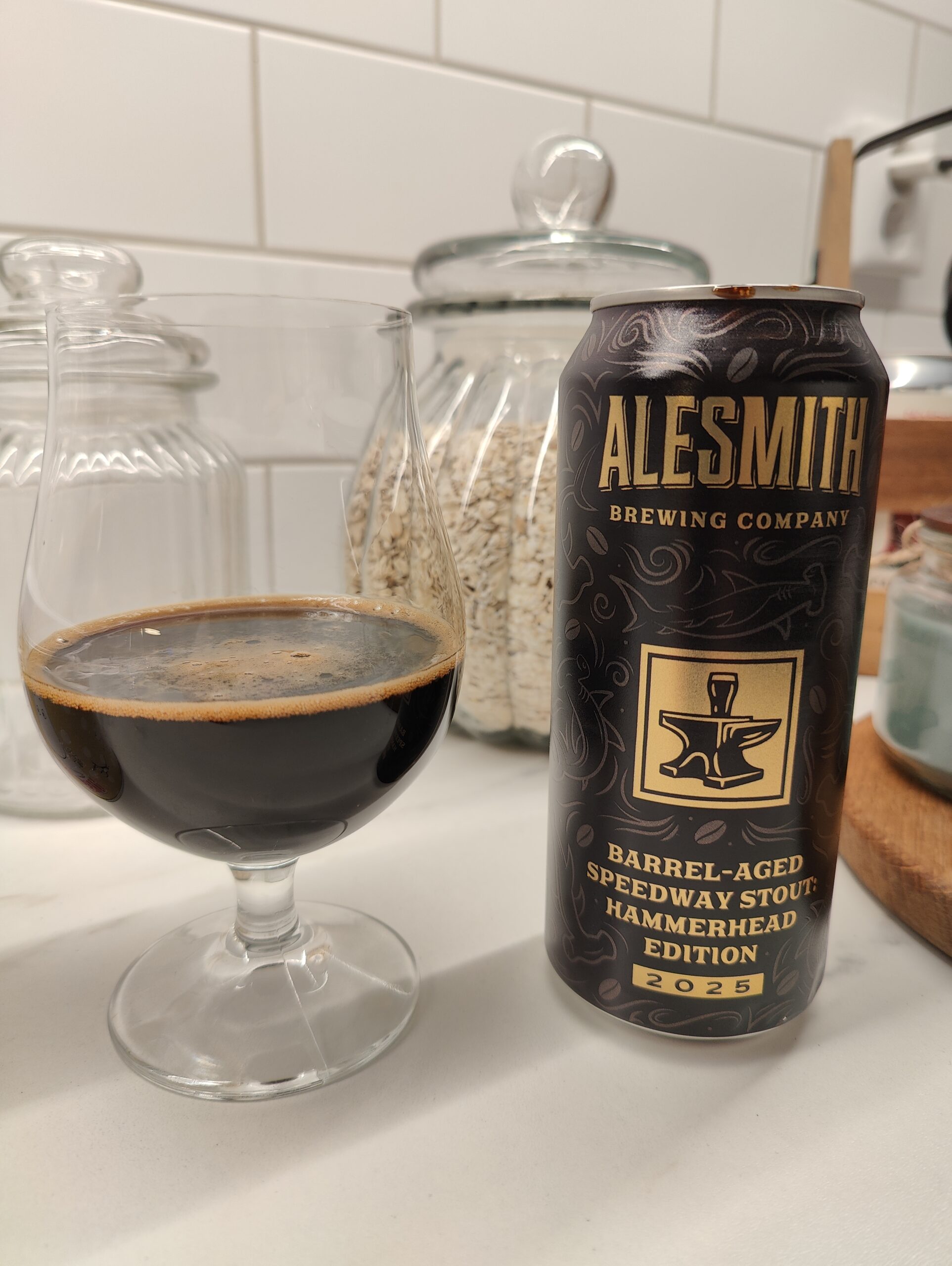 Läs mer om artikeln Alesmith Brewing Company Barrel-aged Speedway Stout: Hammerhead Edition