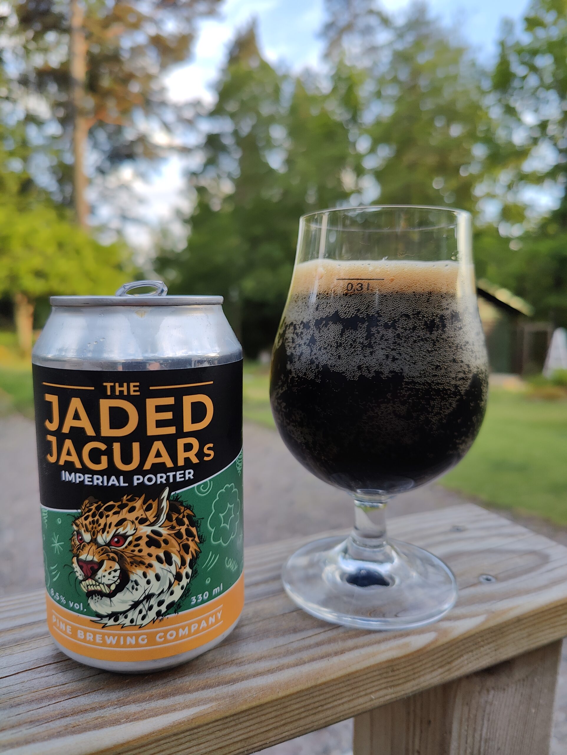 Läs mer om artikeln Pine Brewing The Jaded Jaguar’s Imperial Porter